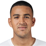 Roberto Fernández, Dynamo Centre Back